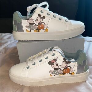 Disney Kids White and Green Mickey Sneakers